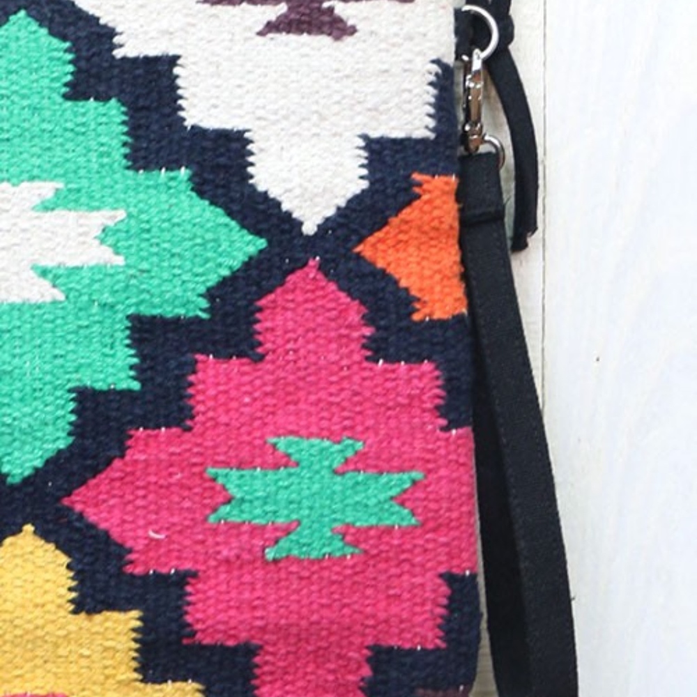 Last One! NWT Woven Aztec Pattern Large Clutch Bag - Picture 3 of 4